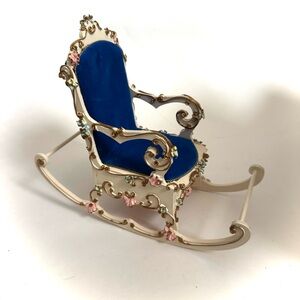 Spielwaren La Paloma Swiss  Musical Movement Chair with Cream and Gold Accents